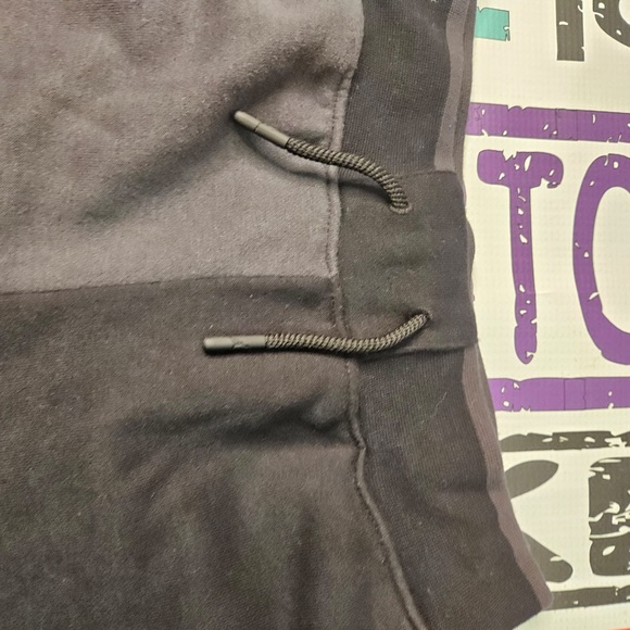 Sz large kids Jordan shorts - Picture 8 of 8